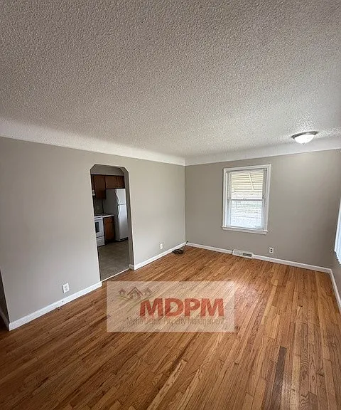 2023 Ardmore Dr — Photo 3