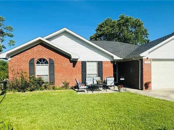 220 Silver Fox Dr, Saint Marys, GA 31558