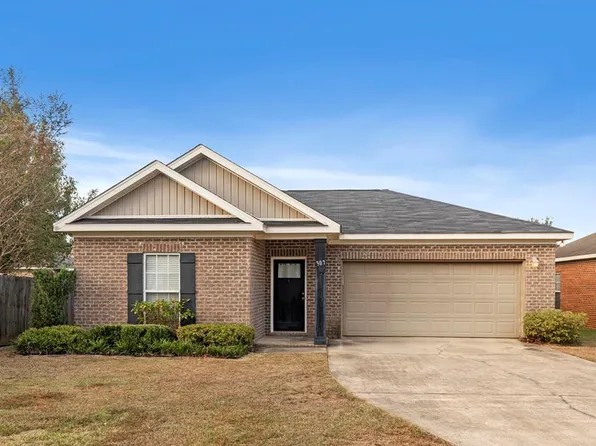 307 Londonberry Dr, Dothan, AL 36303