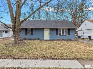 2828 Cardigan Dr, Springfield, IL 62702