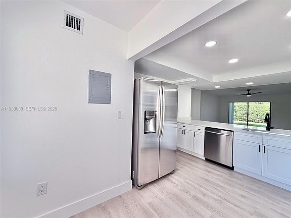 4th image of 10180 NW 41st St #99-9