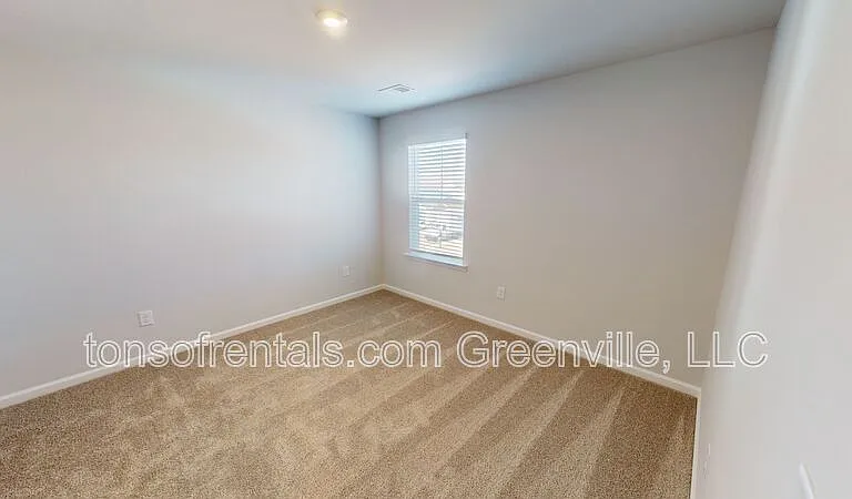 1109 Maridian St — Photo 11