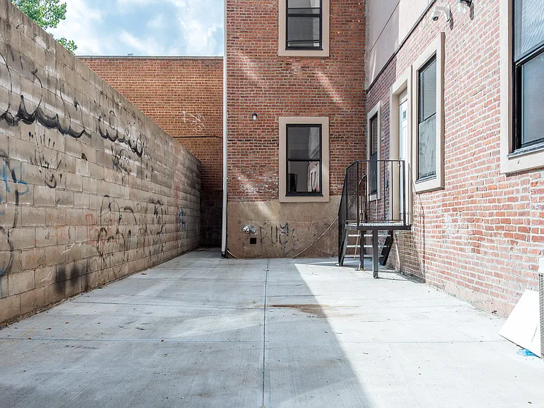 724 5th Ave #2C — Photo 10