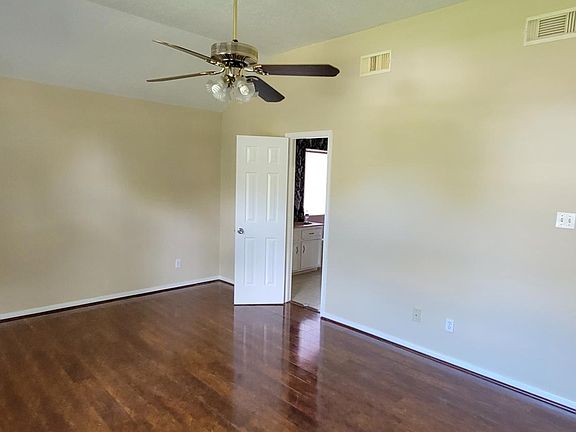 2nd image of 326 Breeze Park Dr