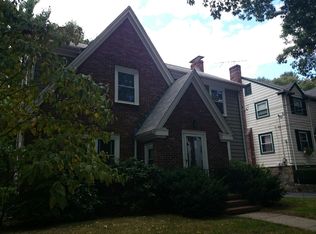 242 Russett Rd, Brookline, MA 02467