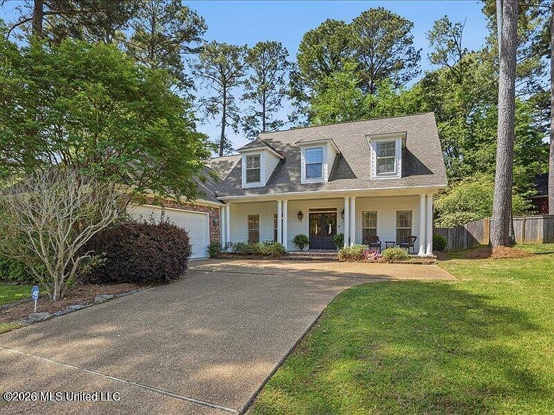 1st image of 202 Fairway Ln