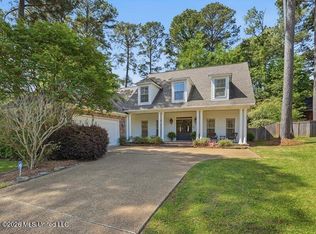 202 Fairway Ln, Madison, MS 39110