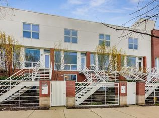 1755 W Wellington Ave, Chicago, IL 60657