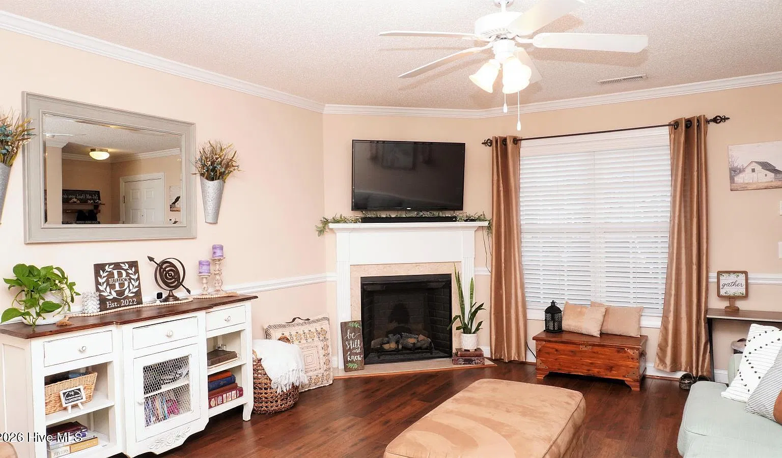 100 Chandler Dr — Photo 2