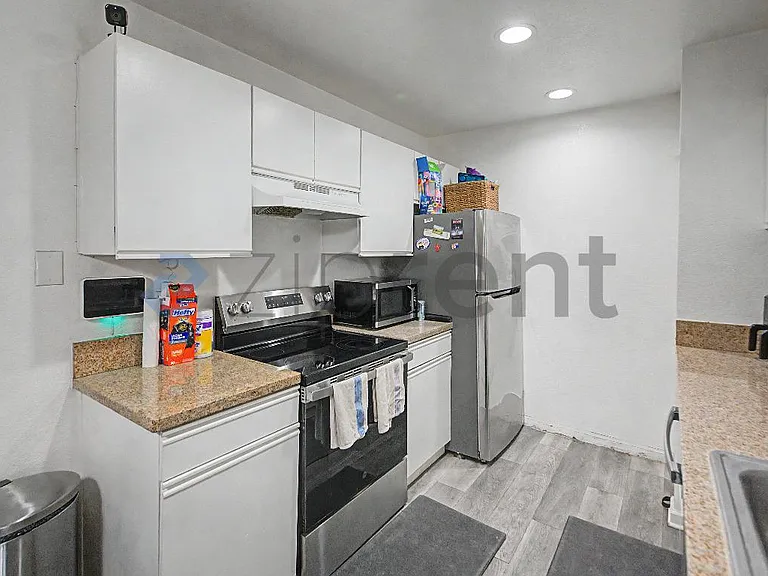 1265 Kendall Dr #521 — Photo 8