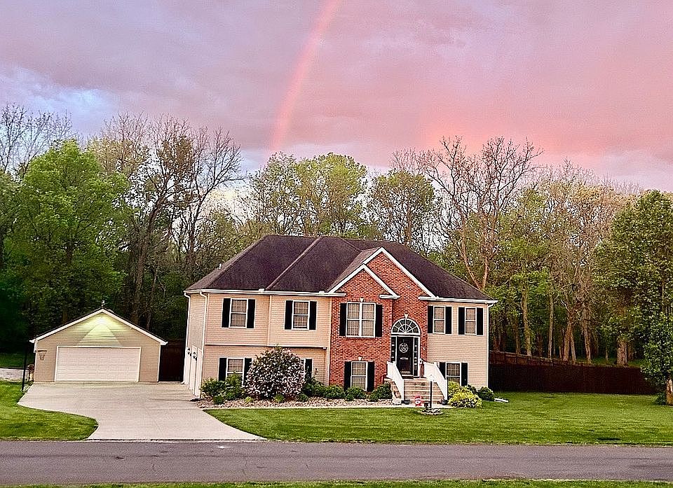 1st image of 24 Mackenzie Dr