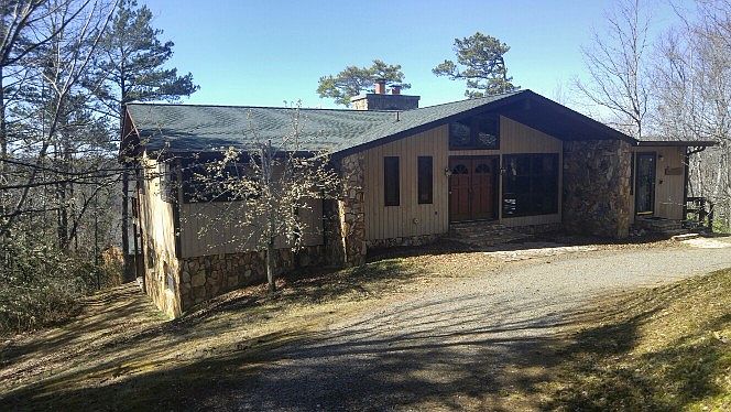 1st image of 135 Leisey Ln