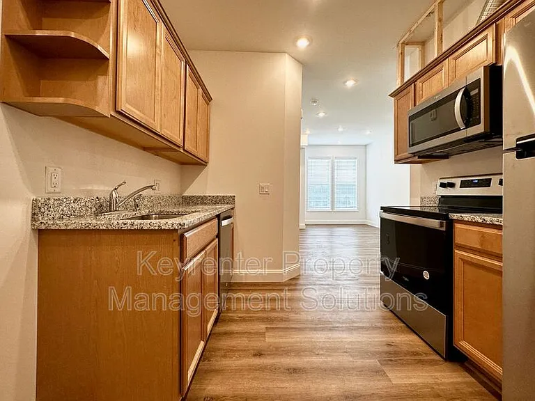 3445 Lee Hwy #309 — Photo 2