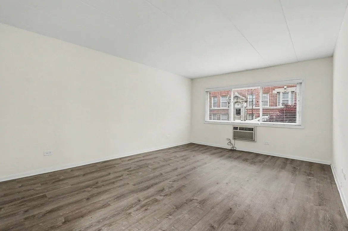 1 bed, 560 sqft, $1,500 — Photo 2