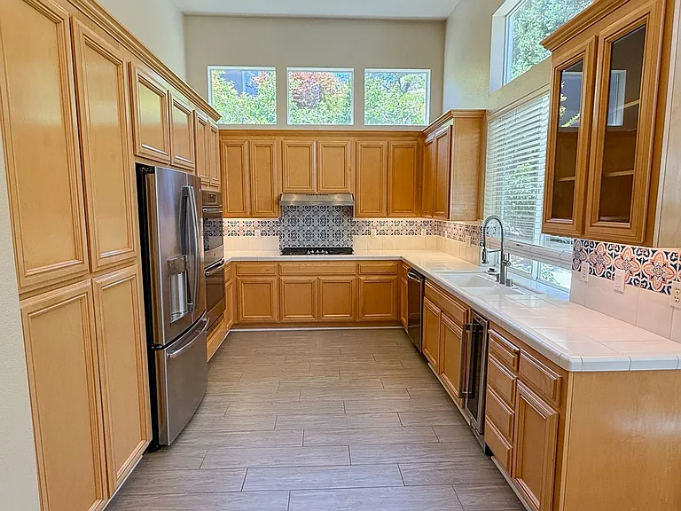 1197 Eagle Valley Ct — Photo 7
