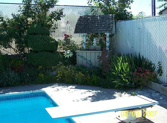 Great Landscaping by your pool!