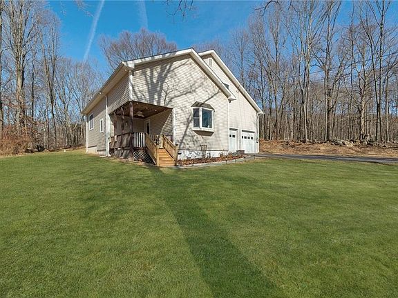 2nd image of 16 Acacia Dr