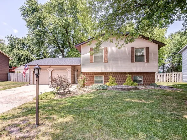 904 Carla Dr, Troy, IL 62294