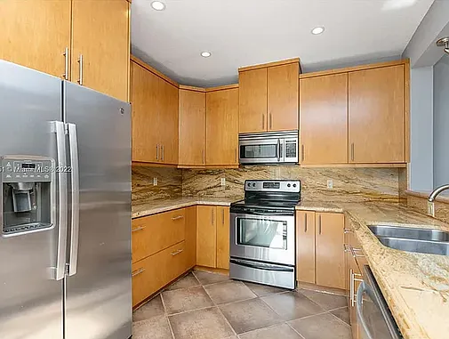 935 Corkwood St — Photo 12
