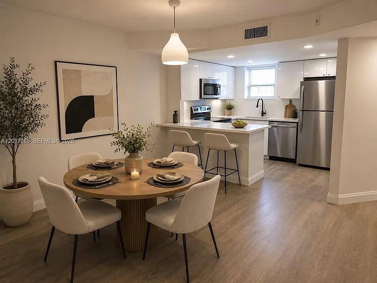 8290 Lake Dr #308 — Photo 6