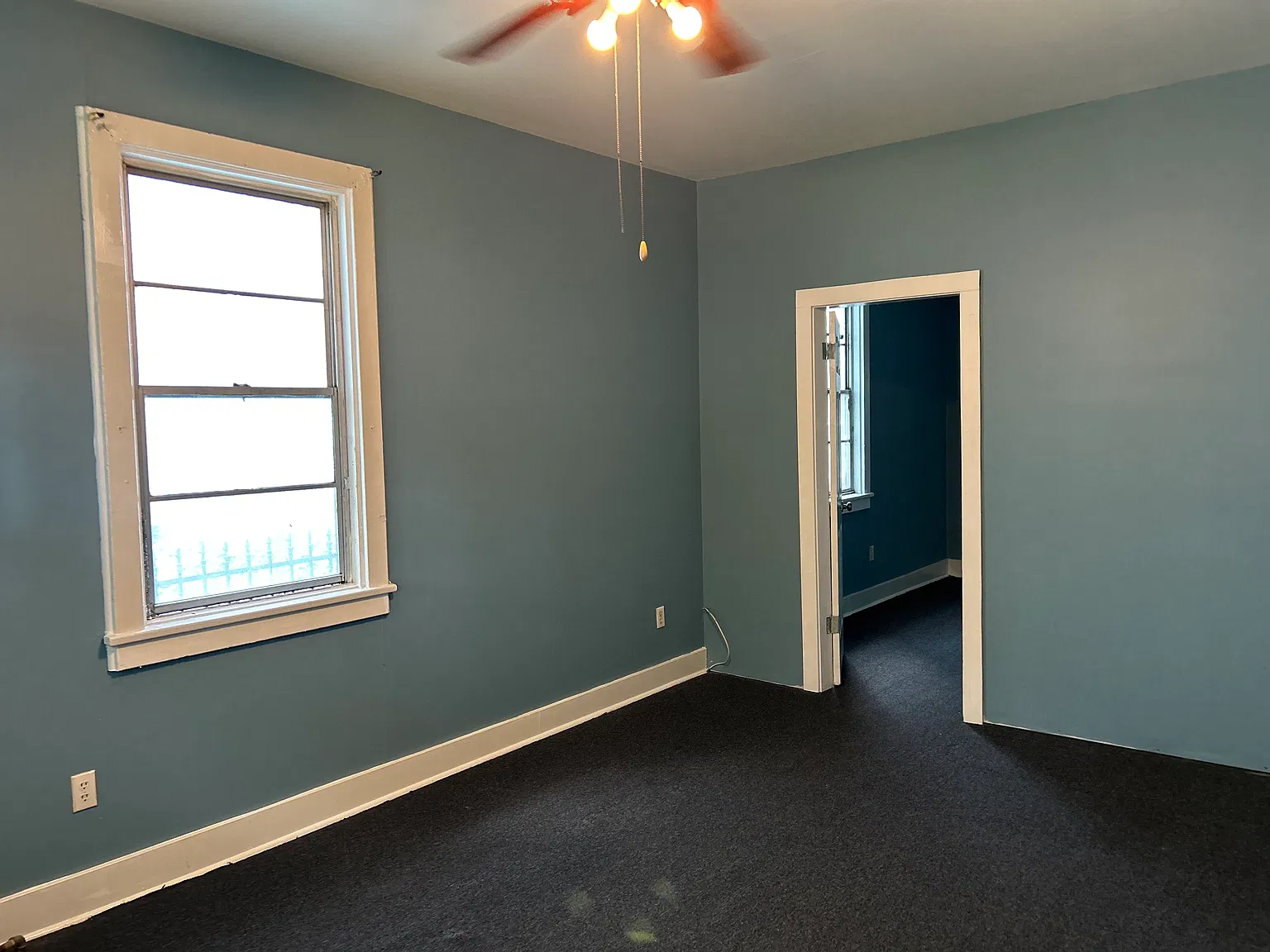2 bed, 1000 sqft, $1,000 — Photo 2