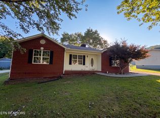141 Meadow View Ln, Powell, TN 37849