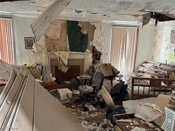 5th image of 16321 Stockbridge Ave