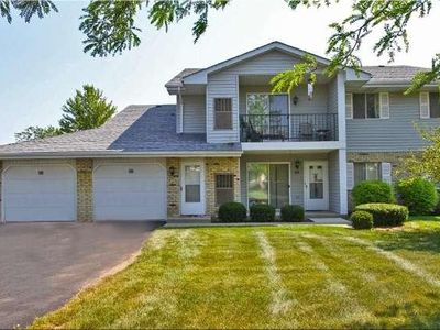 1047 Prairie Dr, Racine, WI, 53406