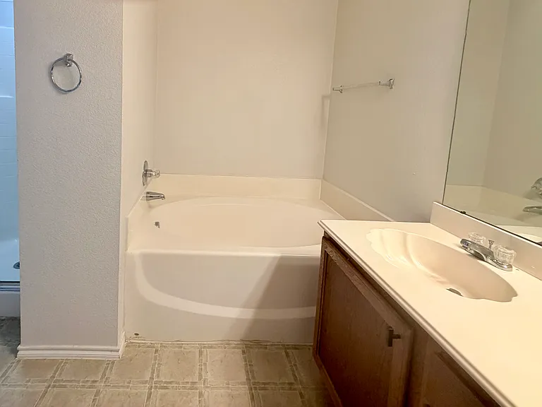 612 Fleming St — Photo 16