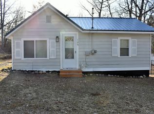 126 Lasalle Ave, Houghton Lake, MI 48629