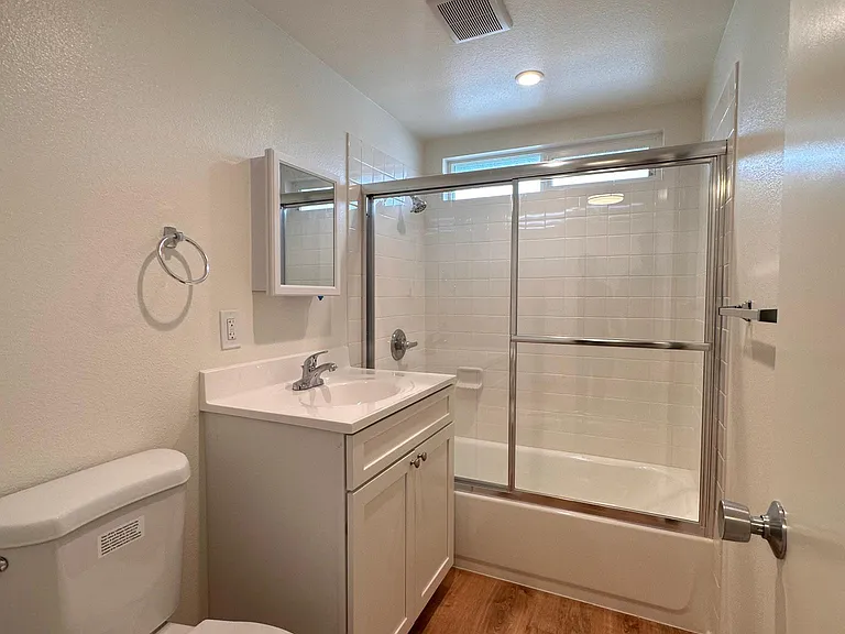 2110 Florida St #D — Photo 8