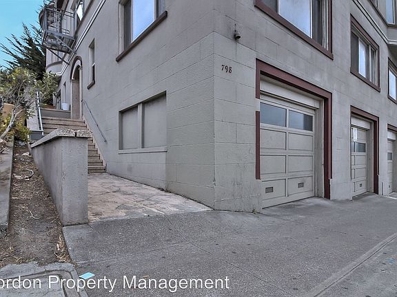 3rd image of 798 Geneva Ave APT 3
