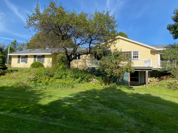 96 Gay Farm Road, New London, NH 03257