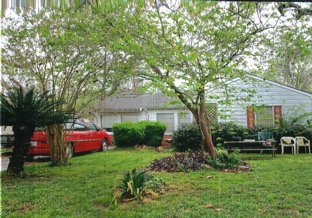 1st image of 202 Huisache St