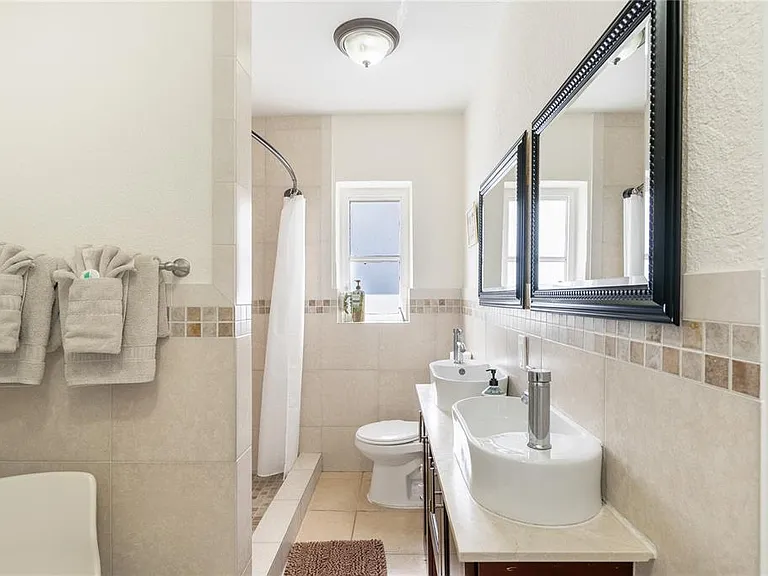 2625 NE 13th Ct #9 — Photo 10