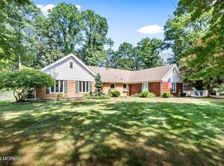 30 Packard Dr, Middletown, NJ 07748