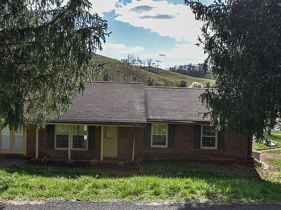 2nd image of 2617 Banner St