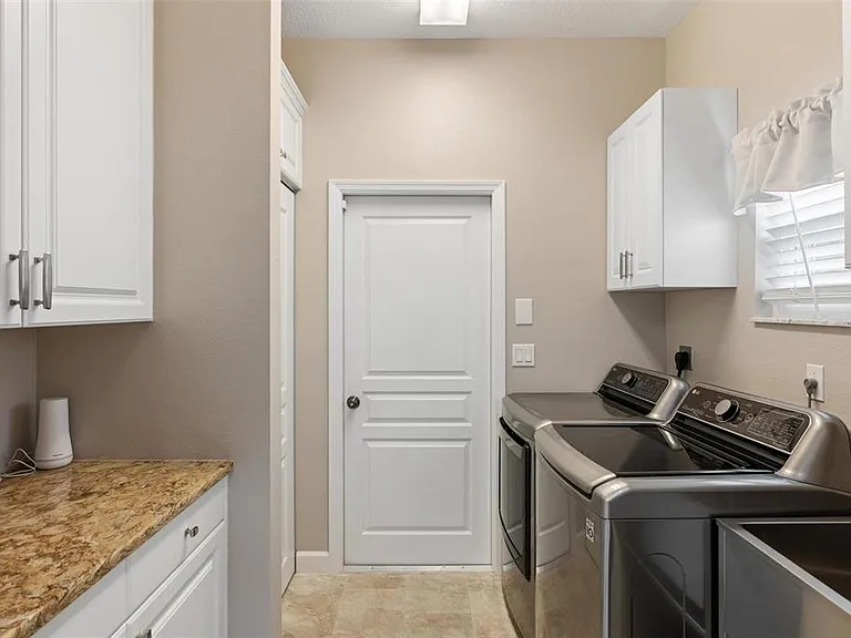 4360 Iola Dr — Photo 19