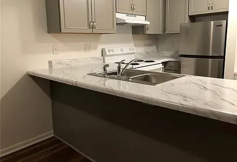 2 bed, 760 sqft, $1,540 — Photo 2
