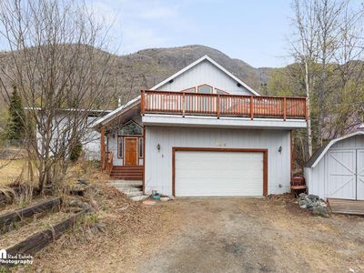 20533 Lucas Ave, Eagle River, AK, 99577