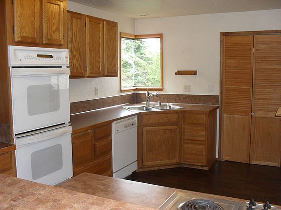 4th image of 4813 158th Ave SE