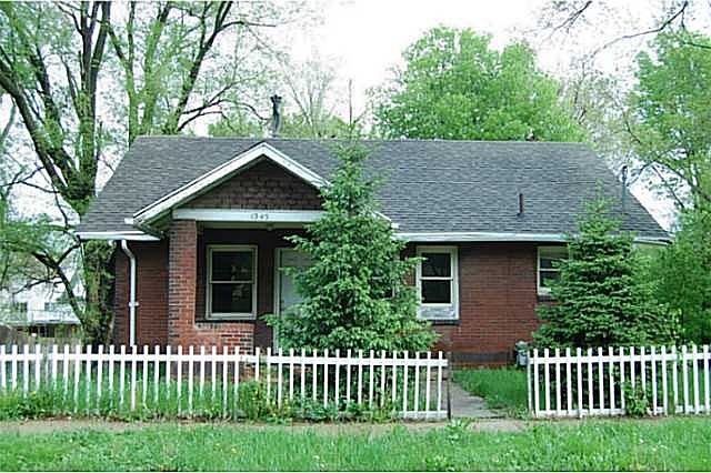 2nd image of 1343 College Ave