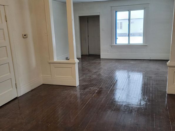 921 Hancock St