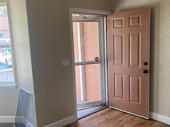 Livingroom entryway