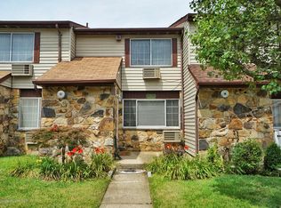17A Fuller Ct, Staten Island, NY 10306