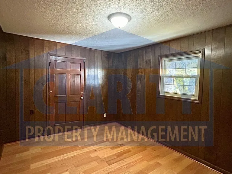 912 Fairmont Ave NW — Photo 34