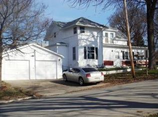 102 N Walnut St, Avoca, IA 51521