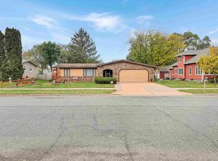 221 S Dousman St, Prairie Du Chien, WI 53821