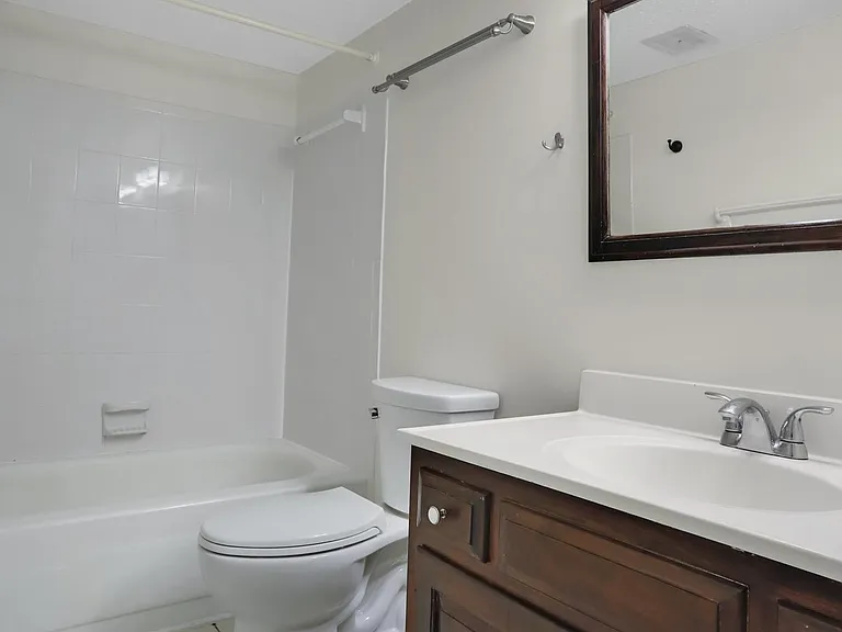 1526 Moorings Dr #12B — Photo 32