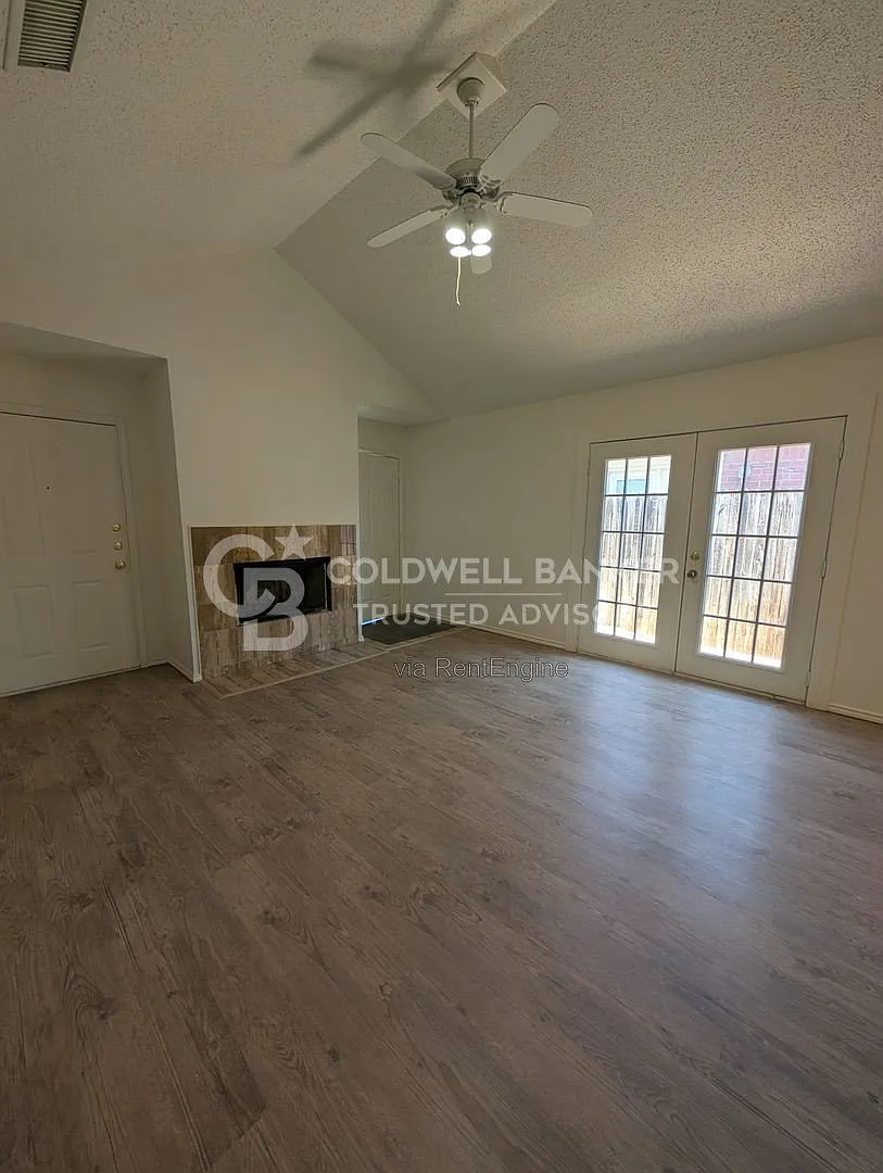 2 bed, 2.0 bath, 1125 sqft, $1,075 — Photo 4